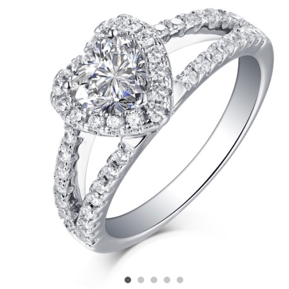 Heart shaped size 7.5 ring - Picture 5 of 6